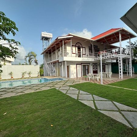 Villa Wistaria- Luxury 7Bhk Villa With Private Pool 알리바그 외부 사진