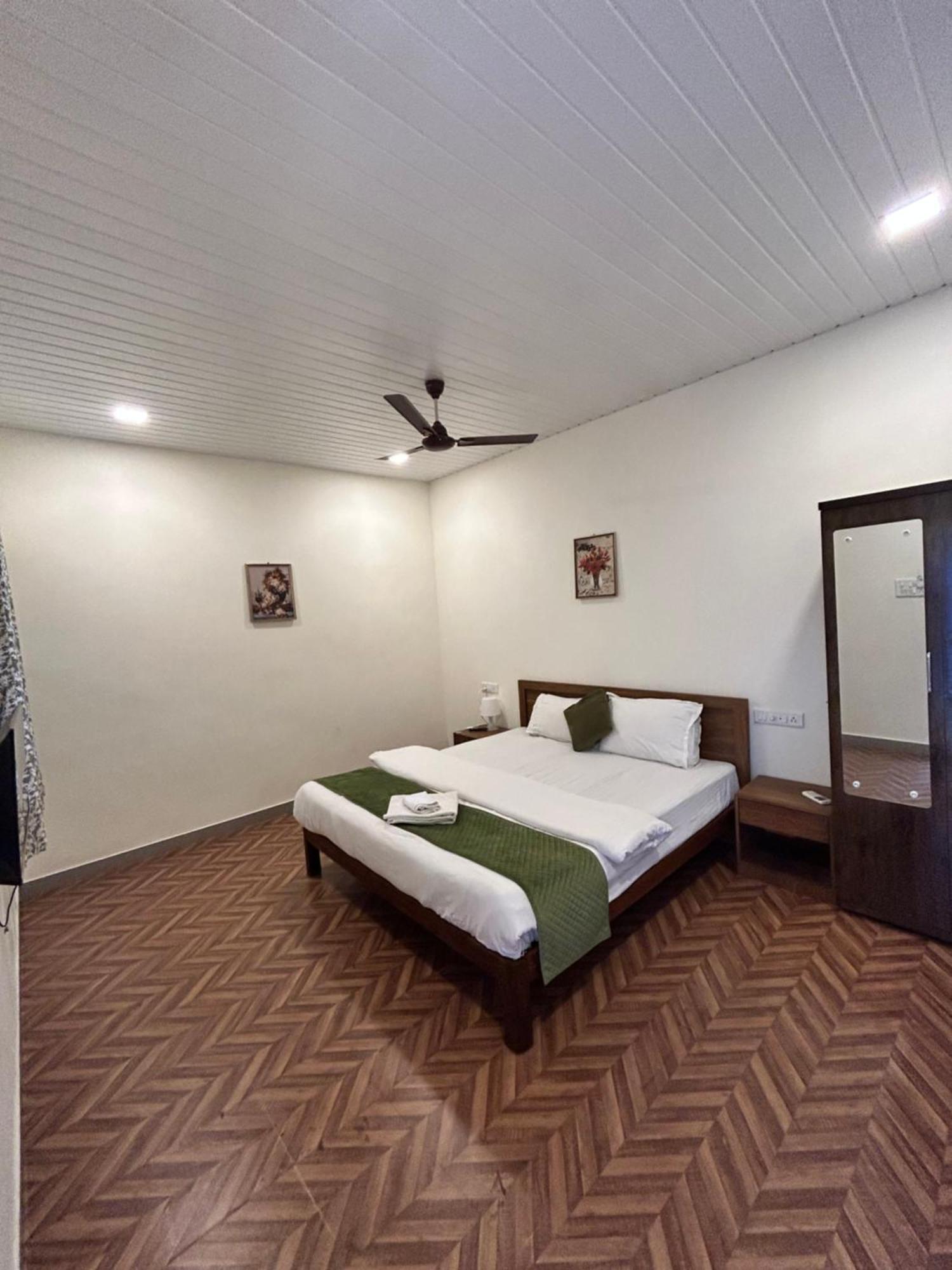 Villa Wistaria- Luxury 7Bhk Villa With Private Pool 알리바그 외부 사진