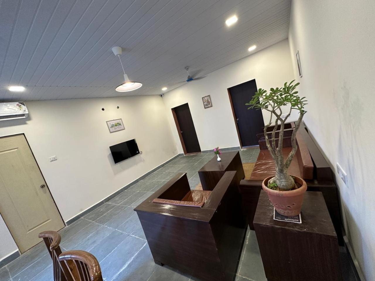 Villa Wistaria- Luxury 7Bhk Villa With Private Pool 알리바그 외부 사진